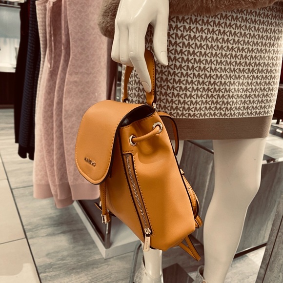 Michael Kors Backpack Bag Phoebe XS Flap Drawstring Backpack Honeycomb New - Picture 15 of 16